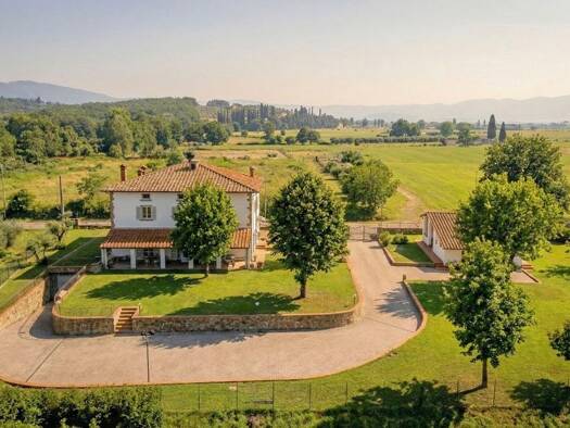 Bauernhaus zum Kauf 670.000 € 12 Zimmer 480 m² 3.000 m² Grundstück Panoramablick Arezzo 52100