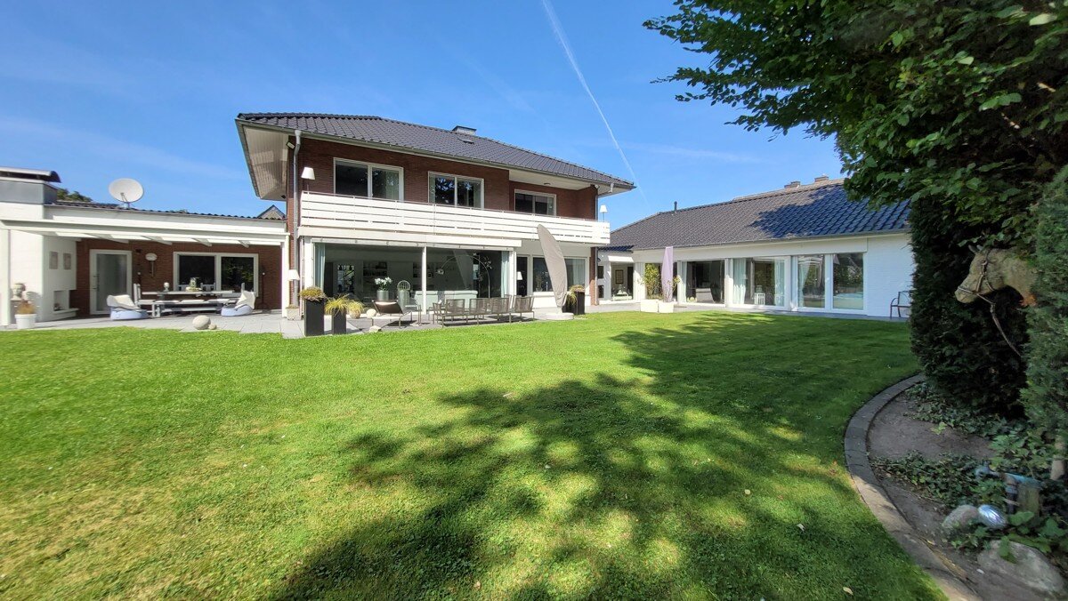 Villa zum Kauf 895.000 € 9 Zimmer 300 m²<br/>Wohnfläche 2.131 m²<br/>Grundstück Oelde Oelde 59302