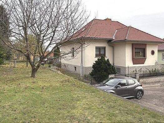Einfamilienhaus zum Kauf 185.000 € 5 Zimmer 110 m² 775 m² Grundstück frei ab sofort Roßleben 06571