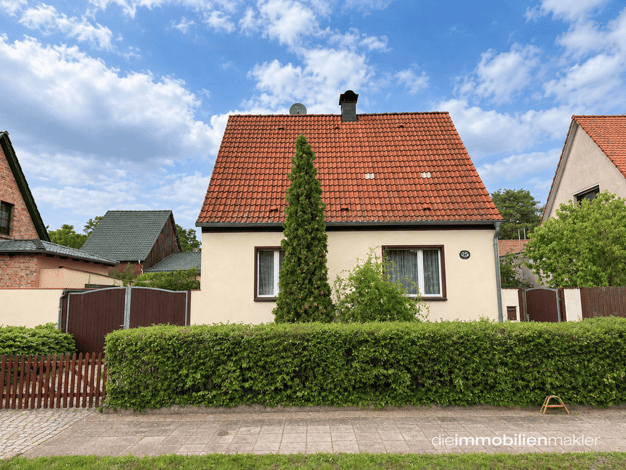 Einfamilienhaus zum Kauf 150.000 € 4 Zimmer 97 m² 800 m² Grundstück Ziesar Ziesar 14793