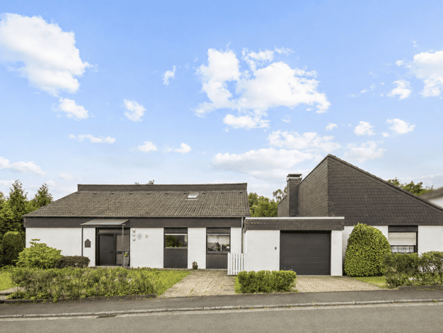 Einfamilienhaus zum Kauf 440.000 € 7 Zimmer 197 m² 872 m² Grundstück Caldern Lahntal 35094