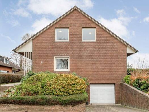 Einfamilienhaus zum Kauf 298.000 € 5 Zimmer 145 m² 843 m² Grundstück Am Iland 15 Uelsen 49843