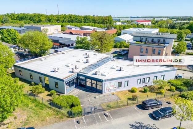 Mehrfamilienhaus zum Kauf als Kapitalanlage geeignet 1.720.000 € 839 m² Löwenbruch Ludwigsfelde 14974