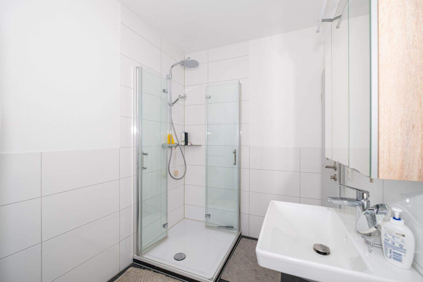 Immobilie in Bad Neustadt an der Saale - Kapitalanlage mit Substanz: voll vermietetes Mehrfamilienhaus in begehrter Wohnlage - Bild 3