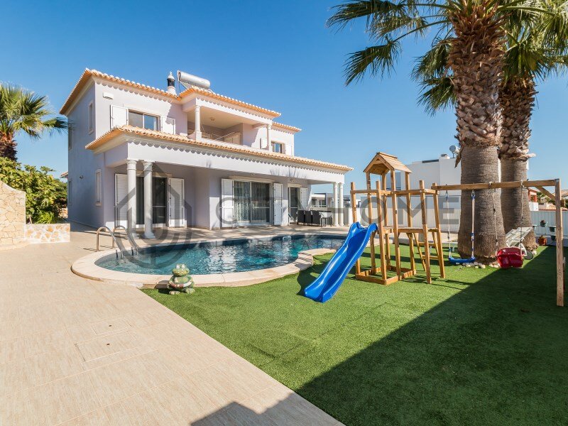 Einfamilienhaus zum Kauf 1.190.000 € 5 Zimmer 224 m²<br/>Wohnfläche Albufeira e Olhos de Água