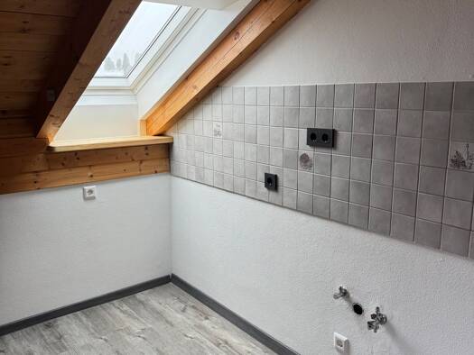 Wohnung zur Miete 990 € 4 Zimmer 110 m² Geschoss 1/2 frei ab 01.02.2026 Saaldorf Saaldorf-Surheim 83416