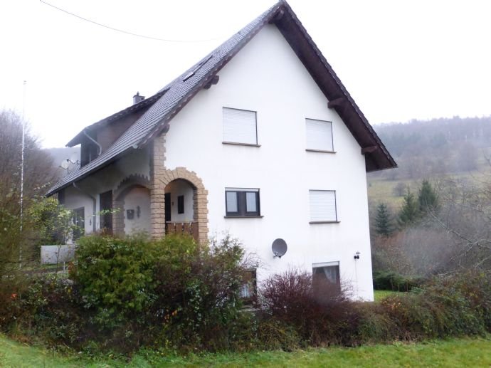 Einfamilienhaus zum Kauf 365.000 € 10 Zimmer 310 m²<br/>Wohnfläche 975 m²<br/>Grundstück ab sofort<br/>Verfügbarkeit Kübelberg Schönenberg-Kübelberg 66901