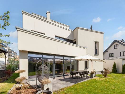 Villa zum Kauf 1.150.000 € 5 Zimmer 182 m² 490 m² Grundstück Alt-Hohenschönhausen Lichtenberg 13053