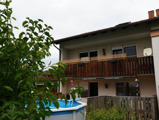 Doppelhaushälfte zum Kauf 350.000 € 6 Zimmer 130 m² 555 m² Grundstück Simbach Simbach a.Inn 84359