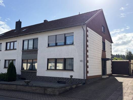 Doppelhaushälfte zum Kauf 259.000 € 6 Zimmer 159 m² 642 m² Grundstück Schwalbach Schwalbach 66773