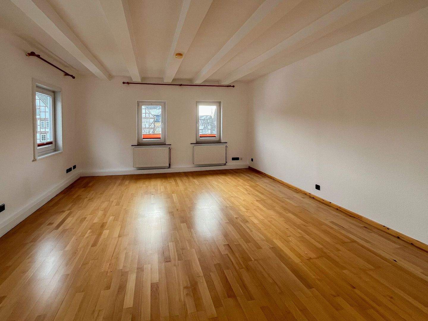 Immobilie in Hilchenbach - Attraktive Kapitalanlage - Praxishaus mit hochwertiger Wohnung in Hilchenbach! - Bild 4