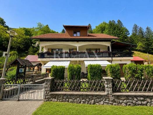 Haus zum Kauf 395.000 € 12 Zimmer 400 m² Brod na Kupi, Delnice Delnice