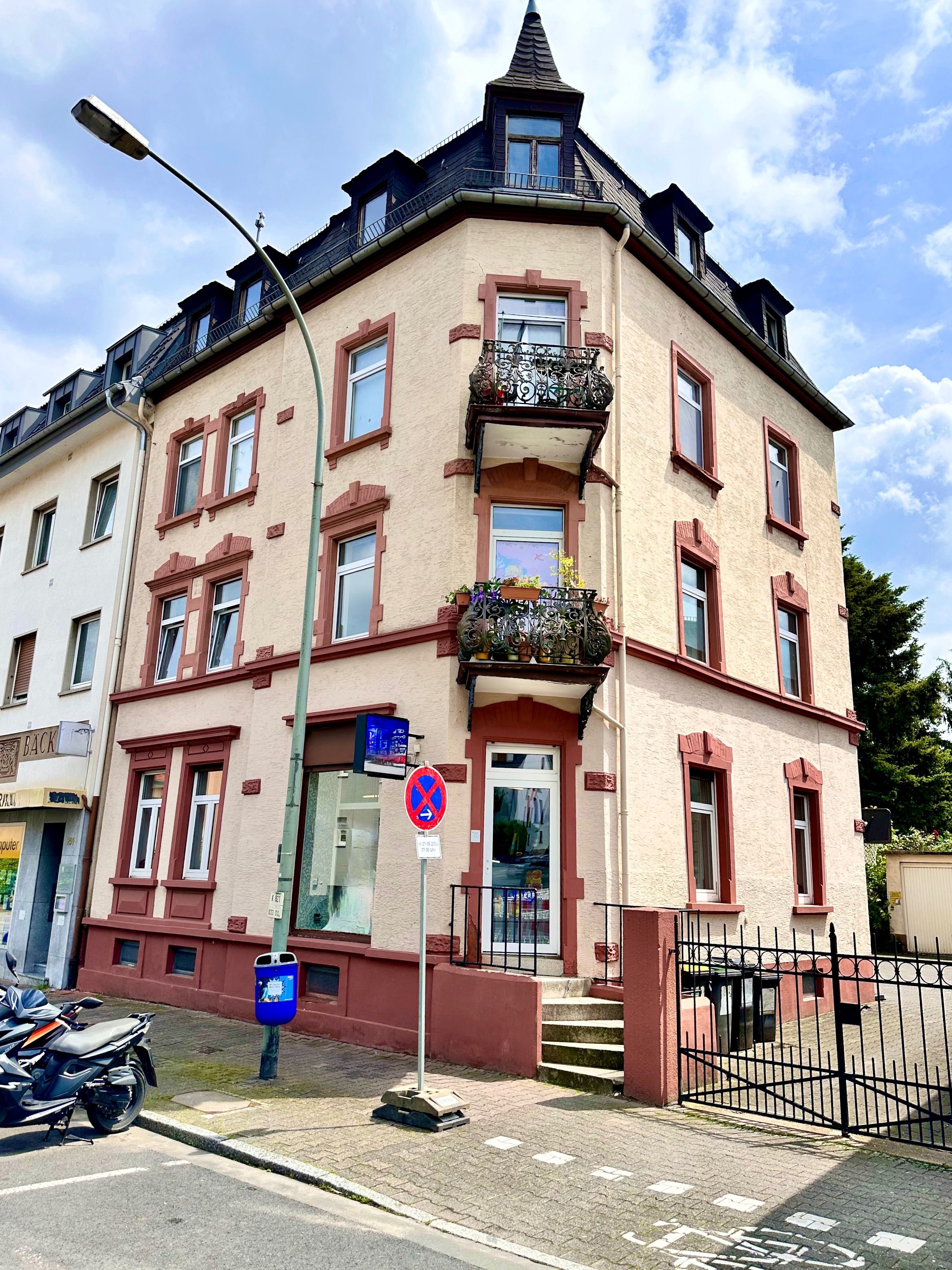 Mehrfamilienhaus zum Kauf als Kapitalanlage geeignet 990.000 € 284 m²<br/>Wohnfläche 578 m²<br/>Grundstück In der Römerstadt 0 Praunheim Frankfurt am Main 60488