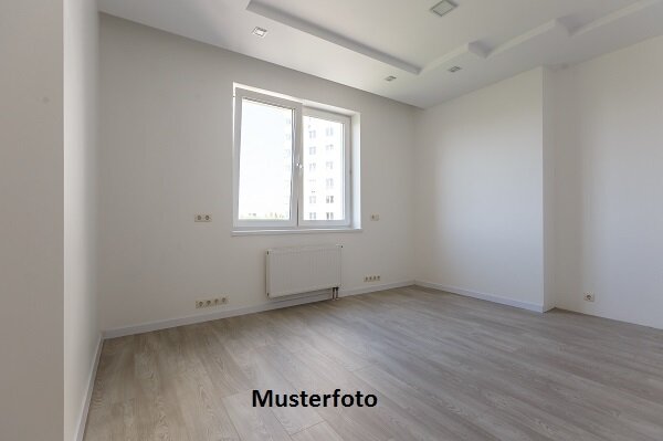 Wohnung zum Kauf 126.000 € 3 Zimmer 105 m²<br/>Wohnfläche Enge Gasse Steyr Steyr 4400