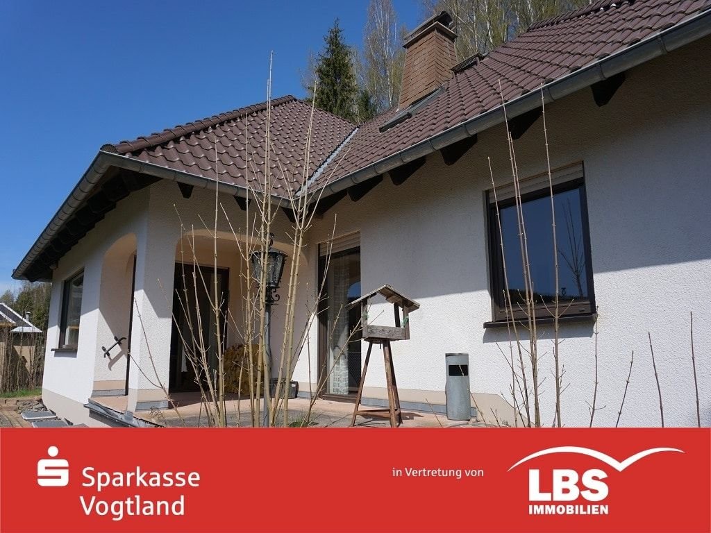 Mehrfamilienhaus zum Kauf 275.000 € 6 Zimmer 198,5 m²<br/>Wohnfläche 1.550 m²<br/>Grundstück Klingenthal Klingenthal 08248