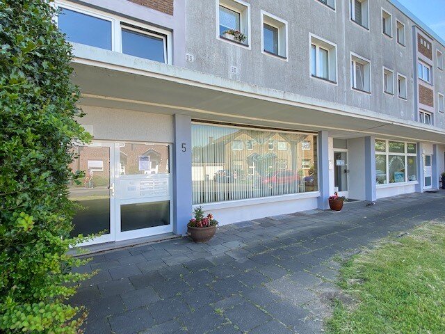 Laden zum Kauf provisionsfrei 1.192 € 1 Zimmer 151 m²<br/>Verkaufsfläche Dirschauer Weg 5 Wedau Duisburg 47279