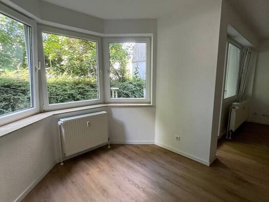 Wohnung zur Miete 379 € 1 Zimmer 45 m² Souterrain, EG Kastanienstr. 30 Süd Remscheid 42855