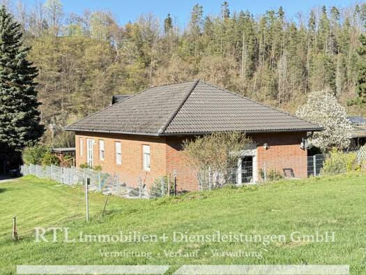 Einfamilienhaus zum Kauf provisionsfrei 249.900 € 5 Zimmer 100,9 m² 588 m² Grundstück Walsburg Eßbach 07924