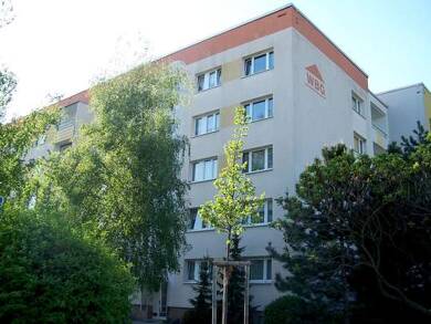 Wohnung zur Miete 240 € 3 Zimmer 57 m² 4. Geschoss frei ab sofort Schulstraße 10 Borna Borna 04552