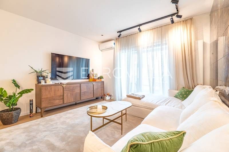 Wohnung zur Miete 1.900 € 2 Zimmer 89 m²<br/>Wohnfläche 5.<br/>Geschoss Franje Petracica Tresnjevka - north 10110