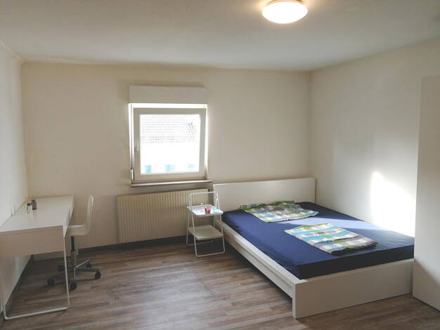 WG-Zimmer zur Miete Wohnen auf Zeit 470 € 20 m² 4. Geschoss frei ab 01.08.2025 Schloßstr. 55a Feuersee Stuttgart 70176