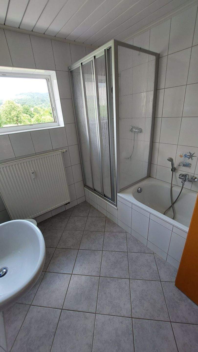 Immobilie in Gengenbach - PROVISIONSFREI: Kapitalanleger aufgepaßt: attraktive 4 - Zi - Wohnung in sehr guter Lage in Gengenbach zu verkaufen - Bild 2