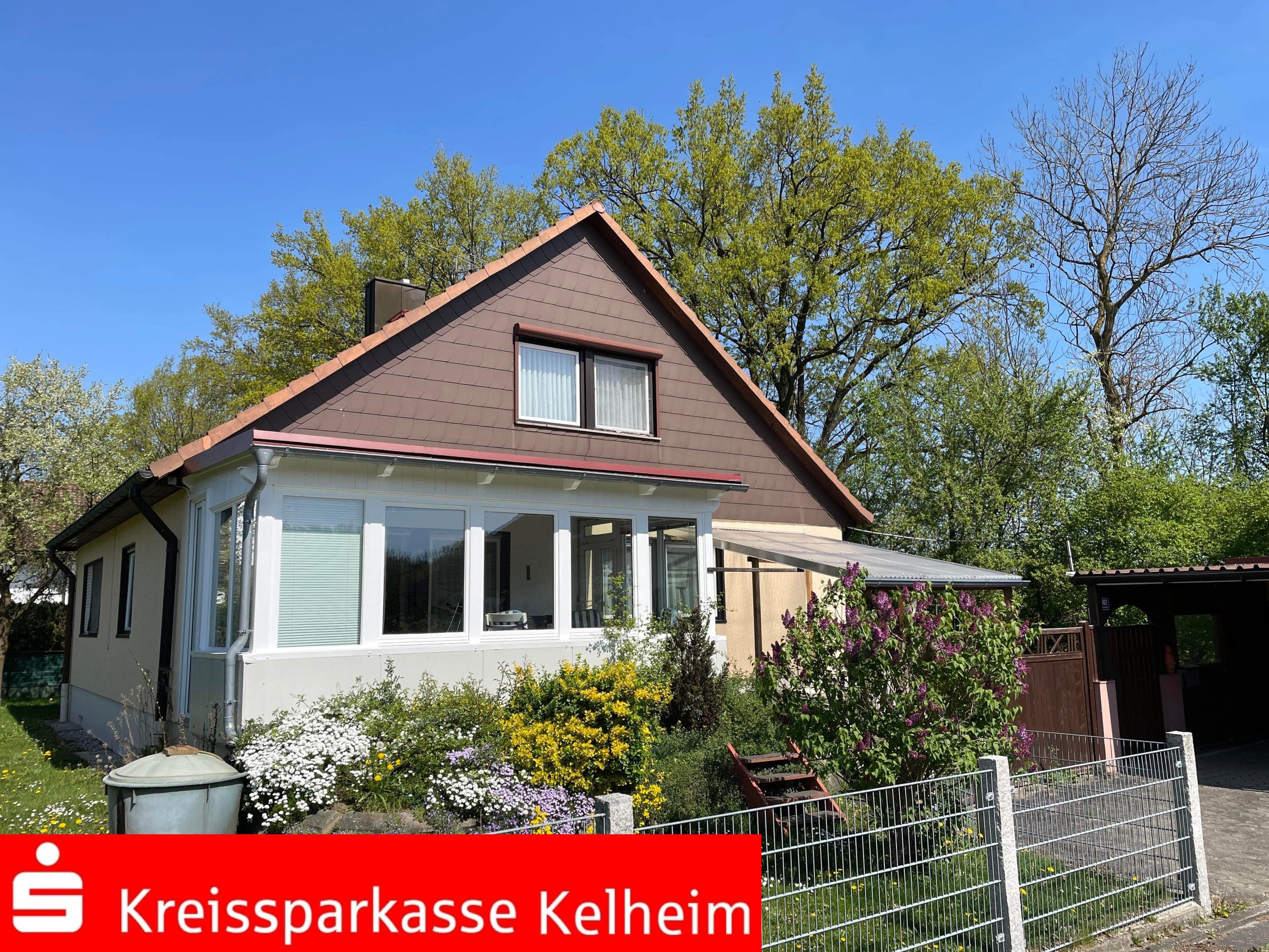 Einfamilienhaus zum Kauf 369.000 € 6 Zimmer 145 m²<br/>Wohnfläche 609 m²<br/>Grundstück ab sofort<br/>Verfügbarkeit Siegenburg Siegenburg 93354