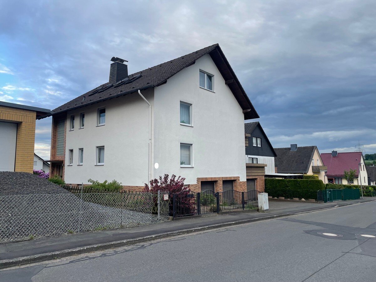 Mehrfamilienhaus zum Kauf 398.000 € 282 m²<br/>Wohnfläche 655 m²<br/>Grundstück Landwehrhagen Staufenberg Landwehrhagen 34355