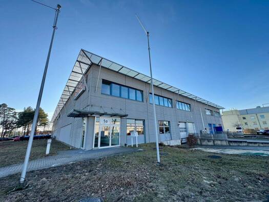 Lagerhalle zur Miete 10,87 € 609 m² Lagerfläche Kleinmachnow 14532