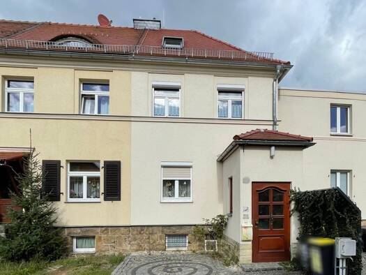 Reihenmittelhaus zum Kauf 150.000 € 4 Zimmer 63,4 m² 211 m² Grundstück frei ab sofort Radeberg Radeberg 01454