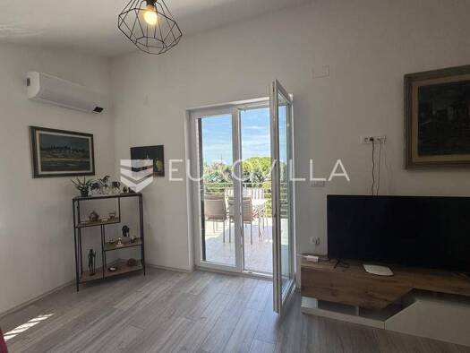Wohnung zur Miete 1.900 € 2 Zimmer 100 m² 2. Geschoss Rovinj Rovinj