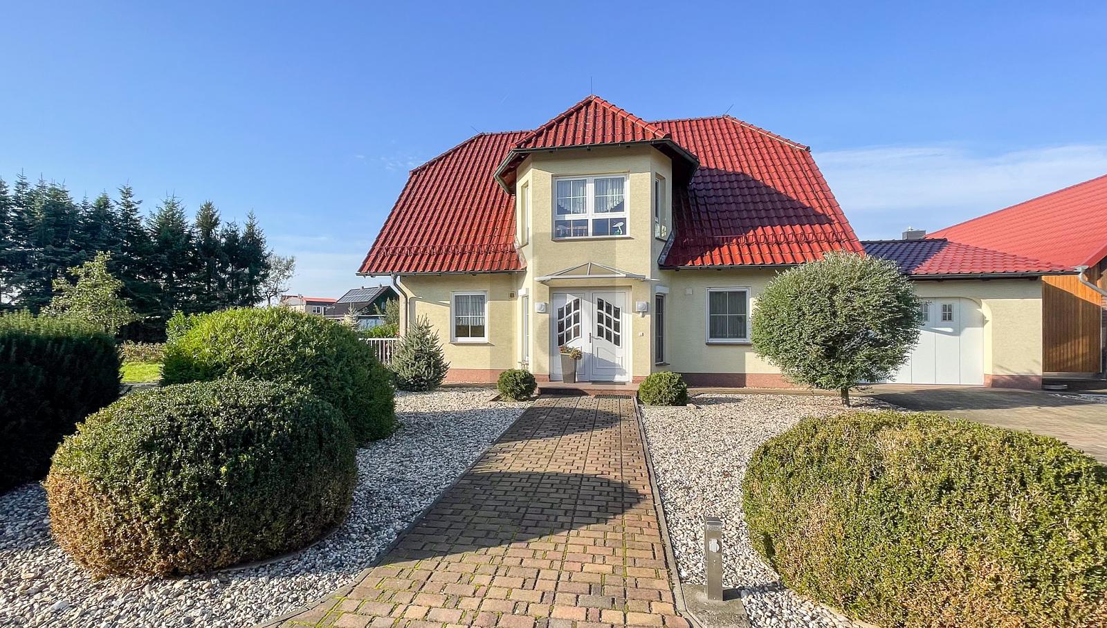 Einfamilienhaus zum Kauf 319.000 € 4 Zimmer 120 m²<br/>Wohnfläche 1.700 m²<br/>Grundstück Zinsdorf Uebigau-Wahrenbrück 04924