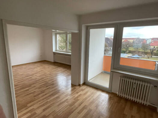 Wohnung zur Miete 500 € 4 Zimmer 88,5 m² Geschoss 1/3 frei ab sofort Sudetenstraße 18 Landau Landau an der Isar 94405