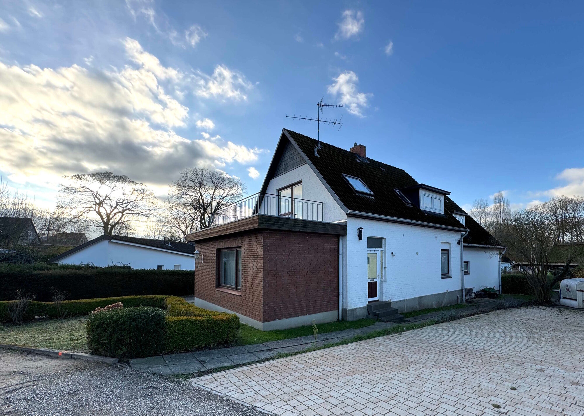 Einfamilienhaus zum Kauf 575.000 € 8 Zimmer 218 m²<br/>Wohnfläche 649 m²<br/>Grundstück Niendorf/Ostsee Timmendorfer Strand / Niendorf 23669