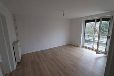 Wohnung zur Miete 295 € 2 Zimmer 48,6 m² 1. Geschoss frei ab sofort Karl-Marx-Ring 26 Röblingen am See Seegebiet Mansfelder Land 06317