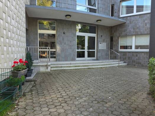 Wohnung zum Kauf 339.000 € 3 Zimmer 83 m² Geschoss 2/4 frei ab sofort Bergerhausen Essen 45136