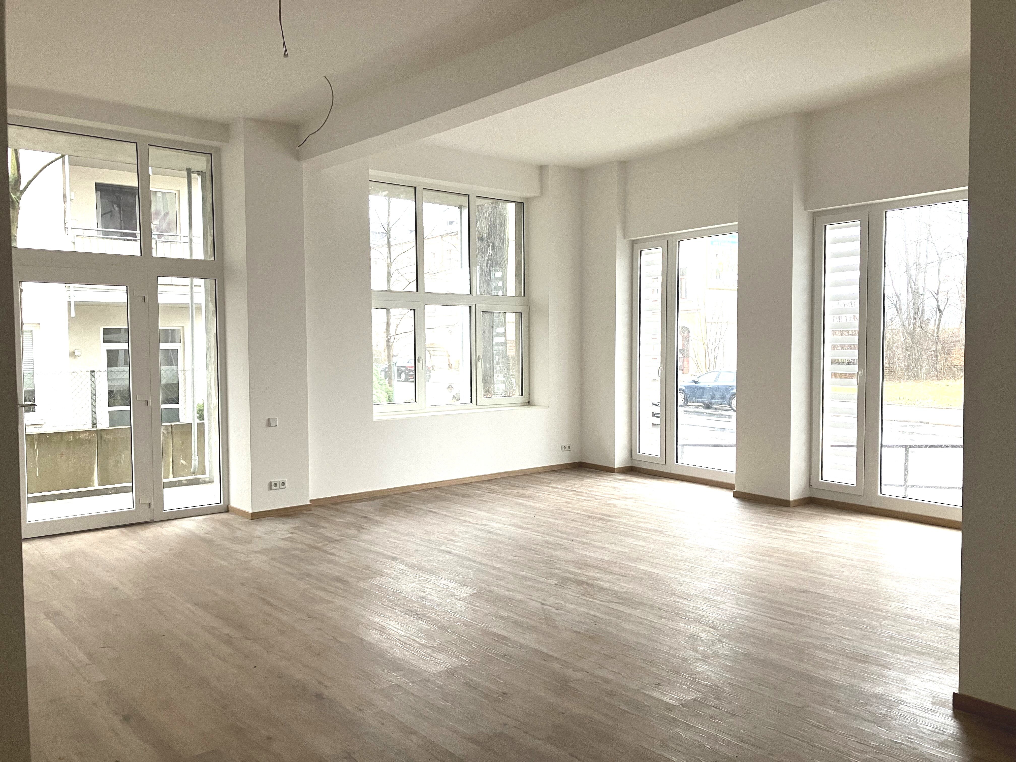 Wohnung zur Miete 875 € 2,5 Zimmer 102,7 m²<br/>Wohnfläche EG<br/>Geschoss ab sofort<br/>Verfügbarkeit Neefestraße 7 Kapellenberg 811 Chemnitz 09119