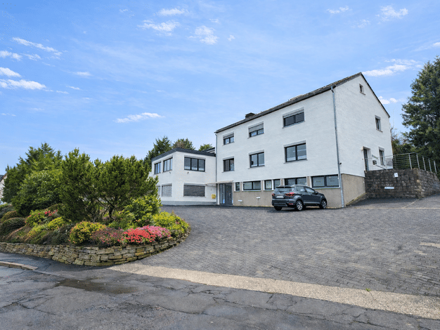 Bürogebäude zum Kauf als Kapitalanlage geeignet 979.000 € 18 Zimmer 660 m² 1.403 m² Grundstück Bergneustadt Bergneustadt 51702