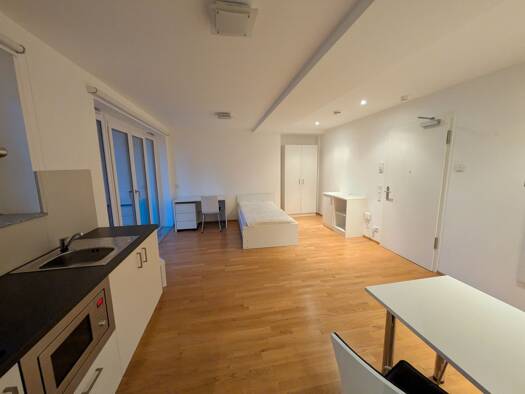 Studio zur Miete 600 € 1 Zimmer 37 m² 2. Geschoss Glockenhof Nürnberg 90478