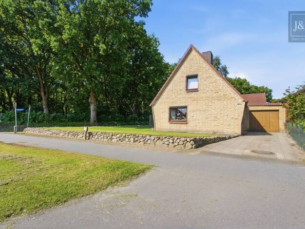 Einfamilienhaus zum Kauf 229.000 € 6 Zimmer 132 m² 808 m² Grundstück Weddingstedt Weddingstedt 25795