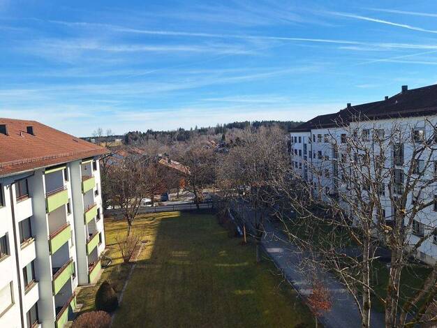 WG-Zimmer zum Kauf 399.500 € 3,5 Zimmer 85 m² 3. Geschoss frei ab sofort Lindenstr. 12 Holzkirchen 83607