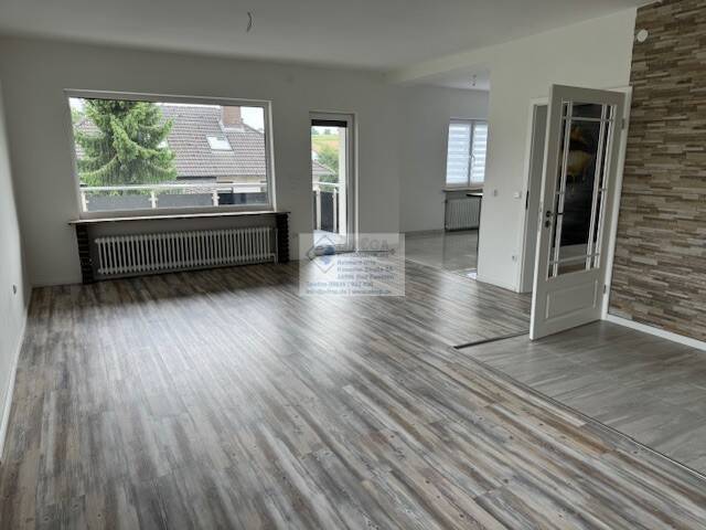 Immobilie in Bad Zwesten - Ruhig gelegene DHH mit ELW (Nach WEG getrennt) und guter Südausrichtung - Bild 1