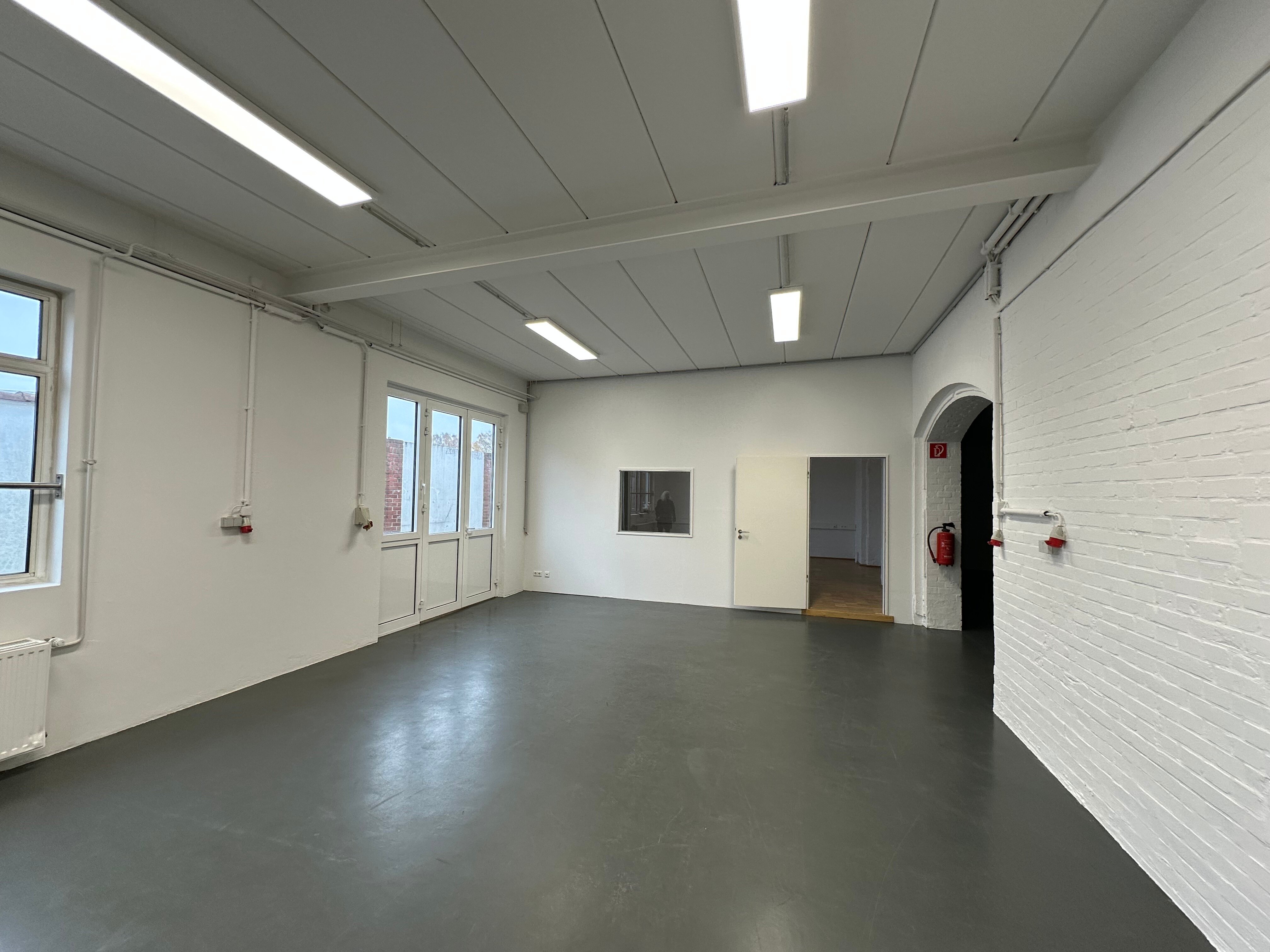 Lagerhalle zur Miete 2.800 € 215,8 m²<br/>Lagerfläche Bahrenfeld Hamburg 22607