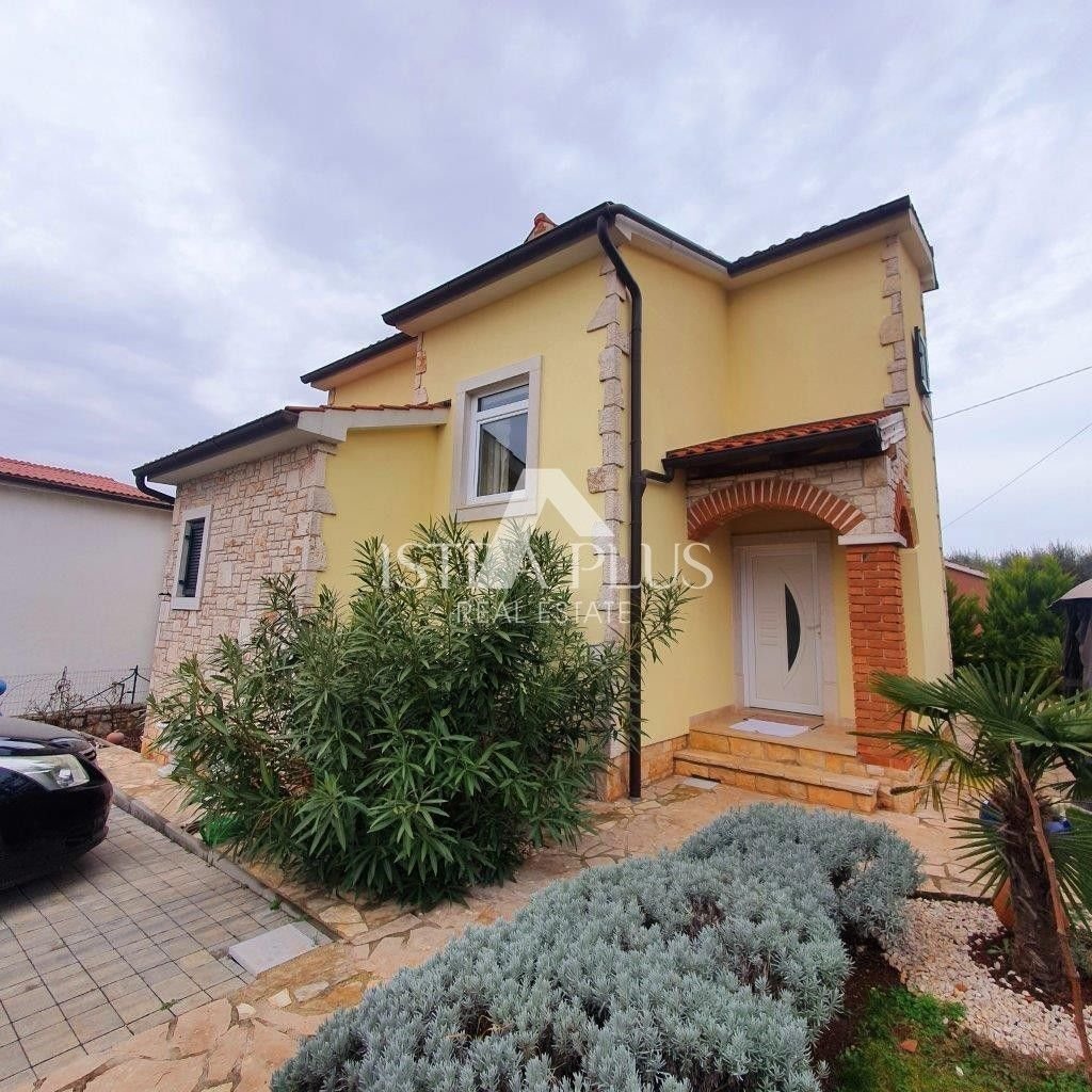 Haus zum Kauf 360.000 € 2 Zimmer 125 m²<br/>Wohnfläche 374 m²<br/>Grundstück Porec center