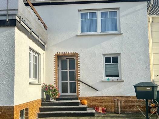 Einfamilienhaus zum Kauf 275.000 € 8 Zimmer 160 m² 670 m² Grundstück frei ab sofort Arzfeld 54687