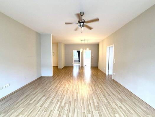 Wohnung zur Miete 1.745 € 3,5 Zimmer 105 m² 1. Geschoss frei ab sofort West Stuttgart / Stuttgart-West 70197