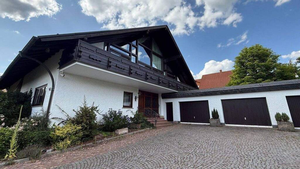 Villa zum Kauf provisionsfrei 790.000 € 10 Zimmer 478 m² 1.827 m² Grundstück Neuhof 36119