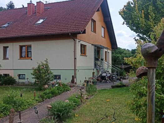 Doppelhaushälfte zum Kauf 260.000 € 7 Zimmer 123 m² 923 m² Grundstück Lohsa Lohsa 02999