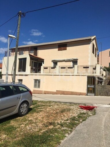 Haus zum Kauf 240.000 € 6 Zimmer 300 m² Trpanj center