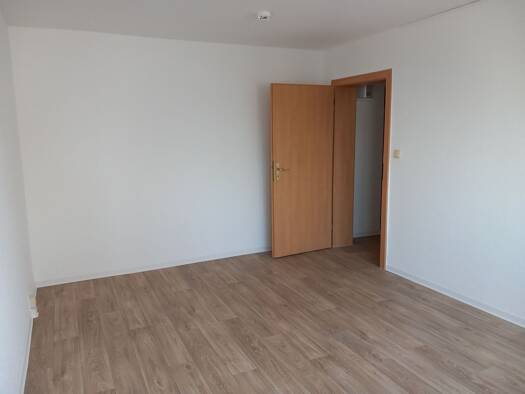 Wohnung zur Miete 310 € 2 Zimmer 49 m² Geschoss 1/10 frei ab sofort Beeskower Straße 37 Eisenhüttenstadt 15890
